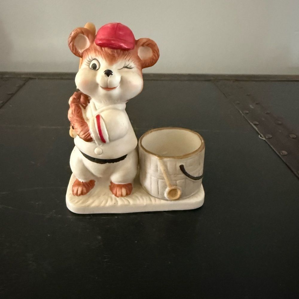 1979 Jasco Luvkin Critters Ceramic Bear Playing Baseball Candle Holder White Red